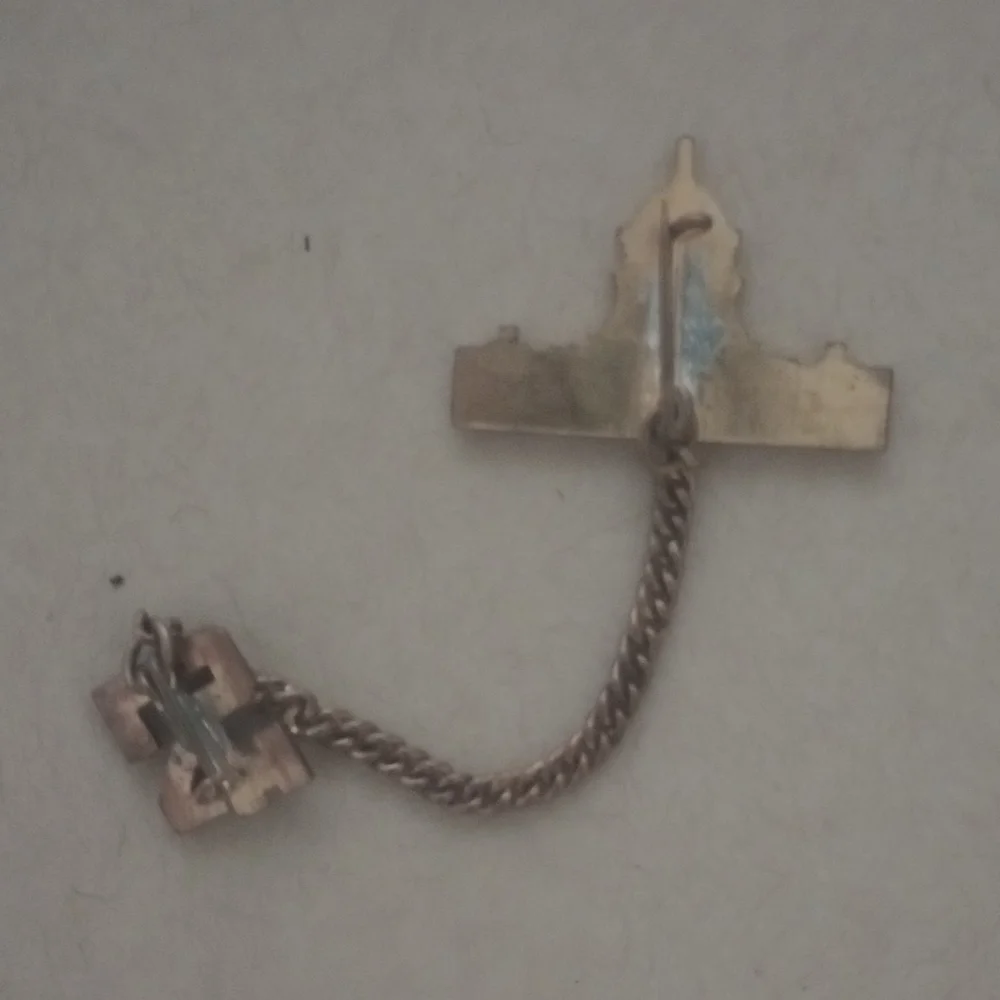 Washington D.C. Capitol Building Pin with Chain